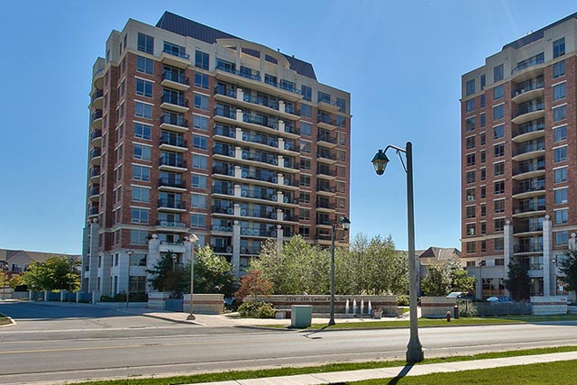 One Bedroom Condo for Rent in Oak Park at 1002-2391 Central Park Drive, Oakville
