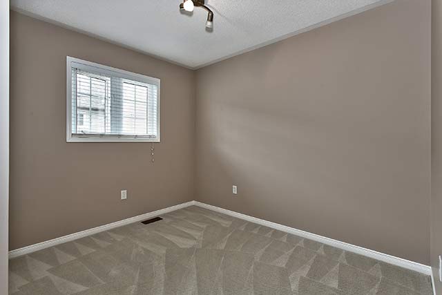 Second bedroom.