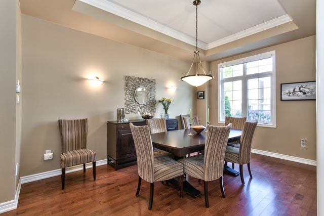 Dining room.