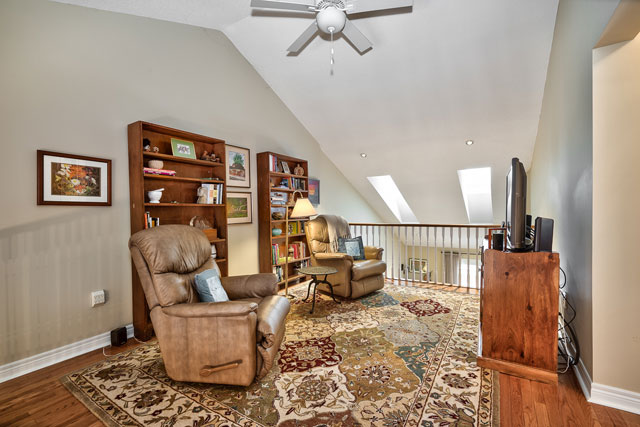 Loft-style Den