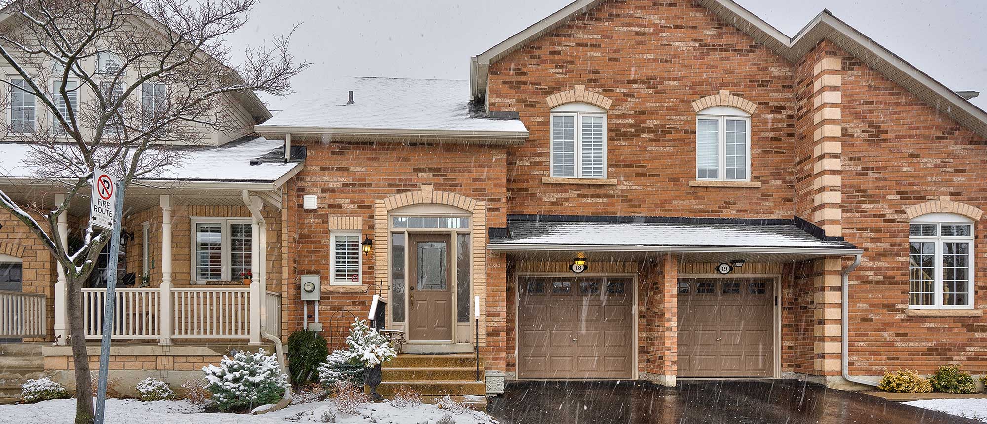 18223 Rebecca Street, Oakville Bungaloft Townhome for Sale in