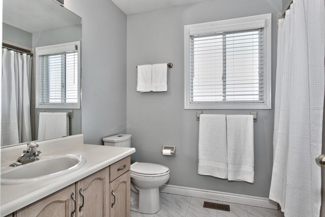Main bathroom.