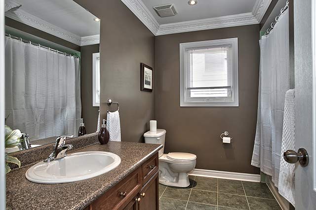 Main bathroom.