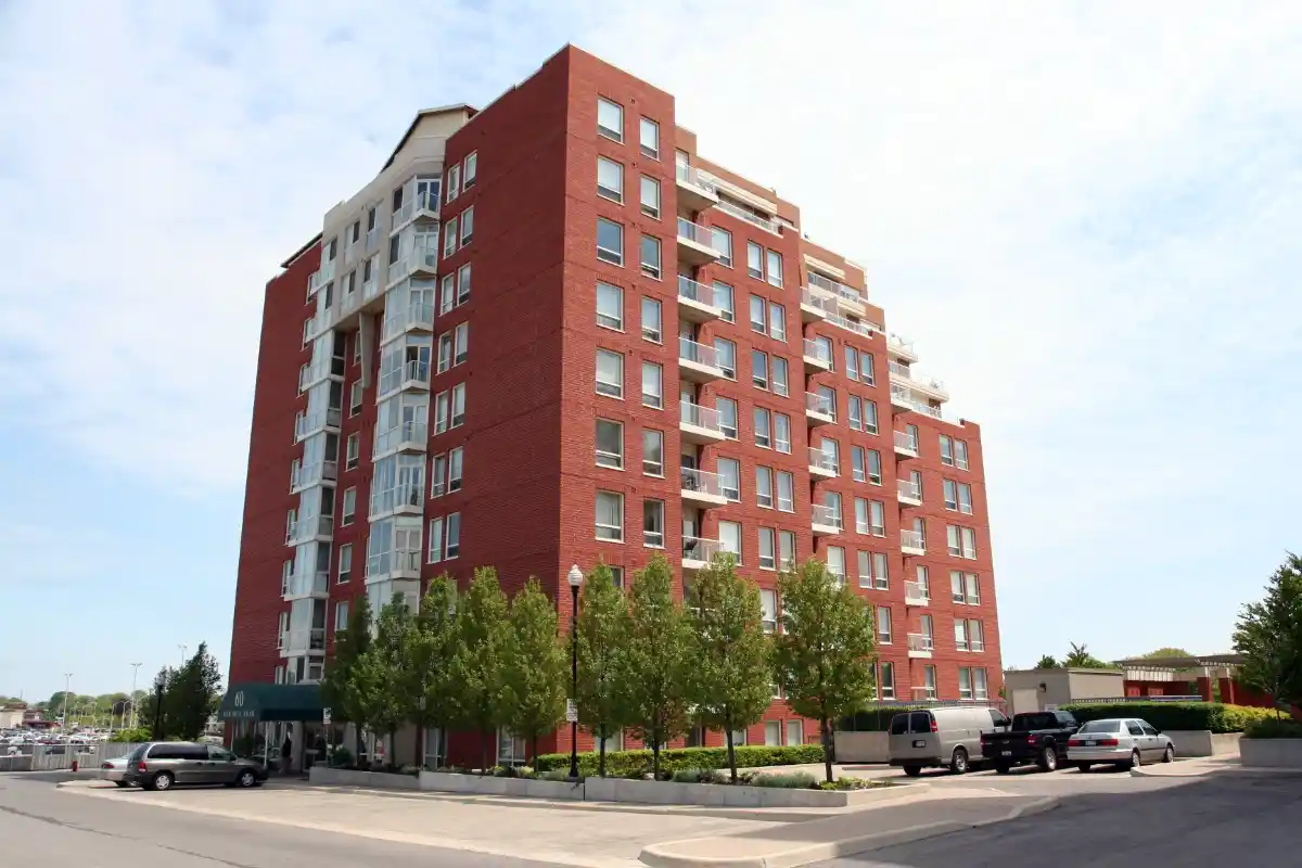 208-60 Old Mill Road, Oakville - One Bedroom Plus Den Condo for Rent